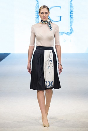 GRANDI runway blue pleated skirt leather flower embroidery